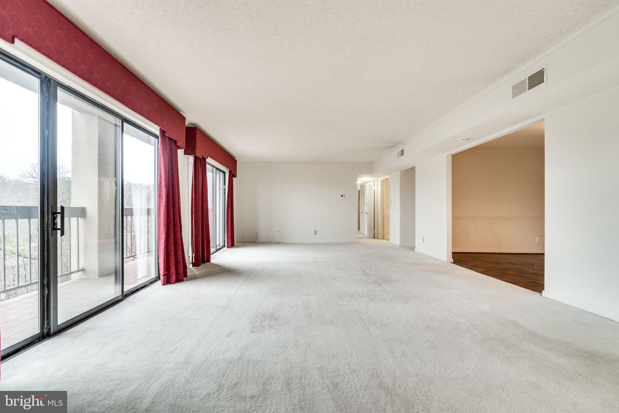 THE PLAZA - Residential Lease