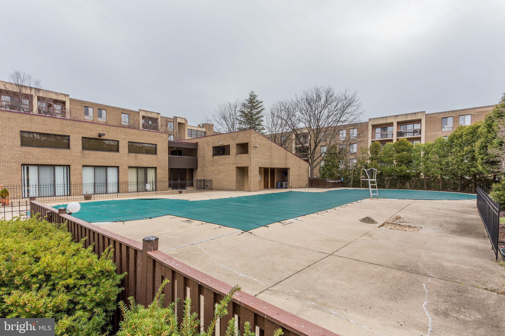 THE PLAZA - Residential Lease