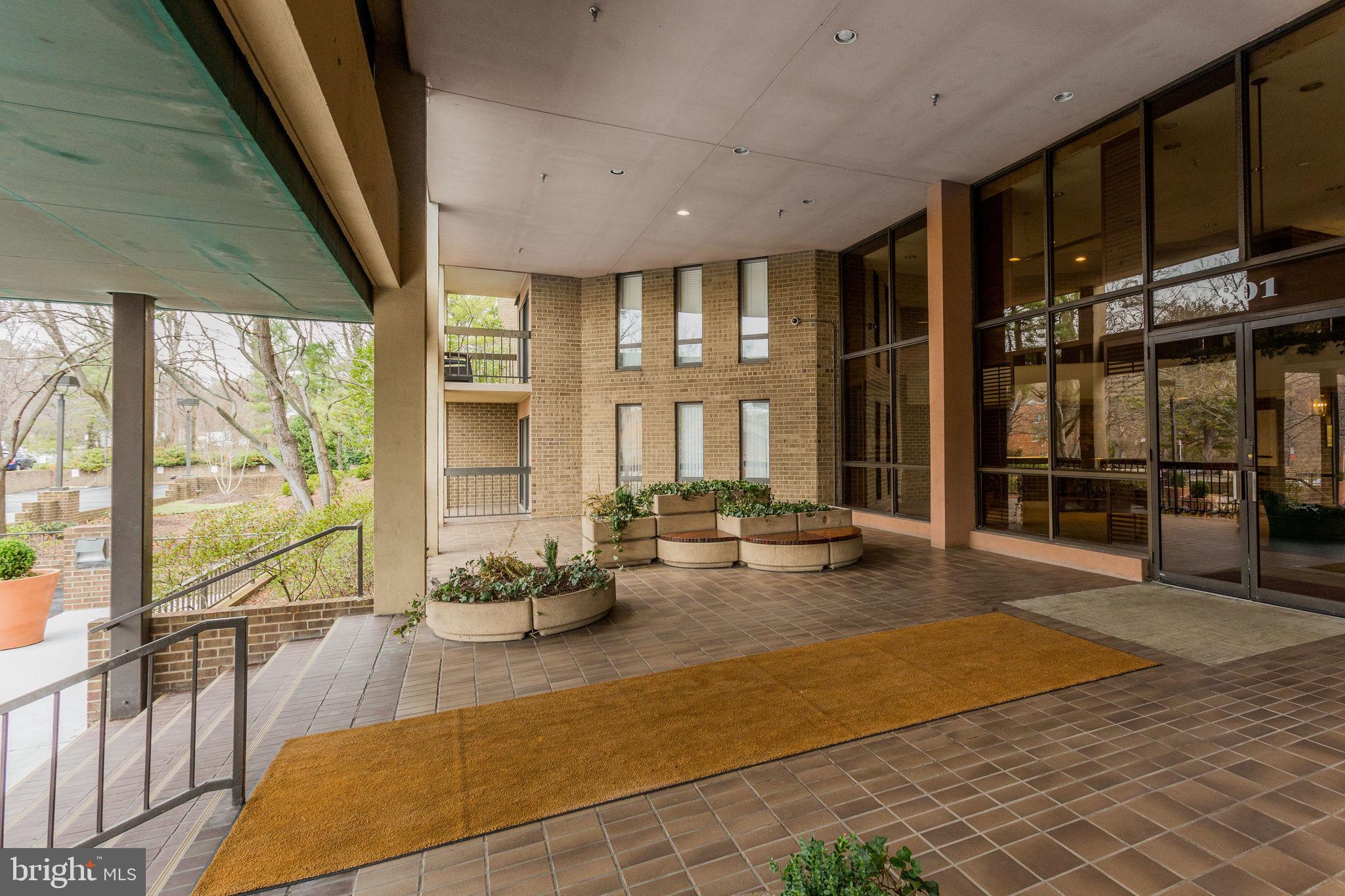 THE PLAZA - Residential Lease