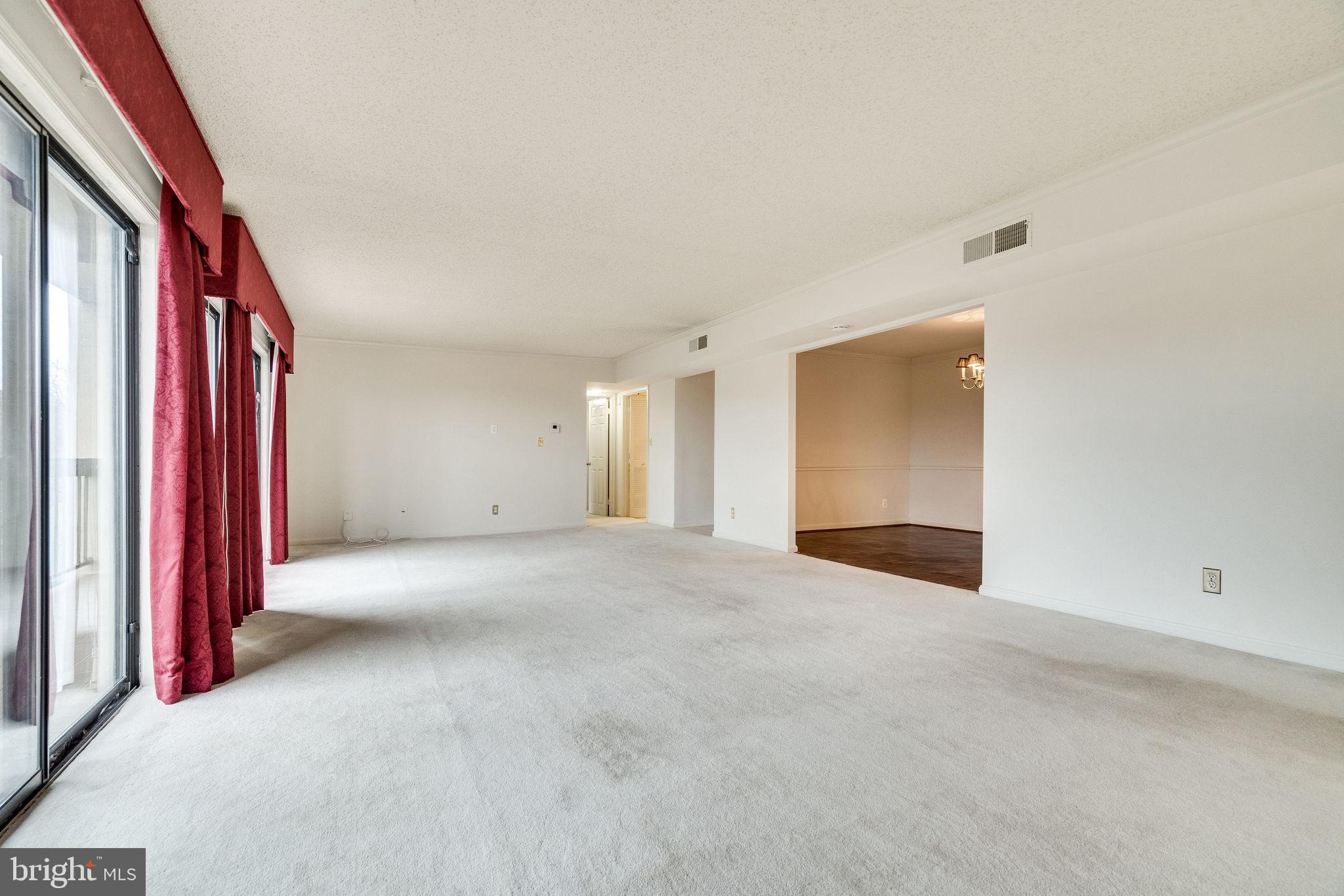 THE PLAZA - Residential Lease