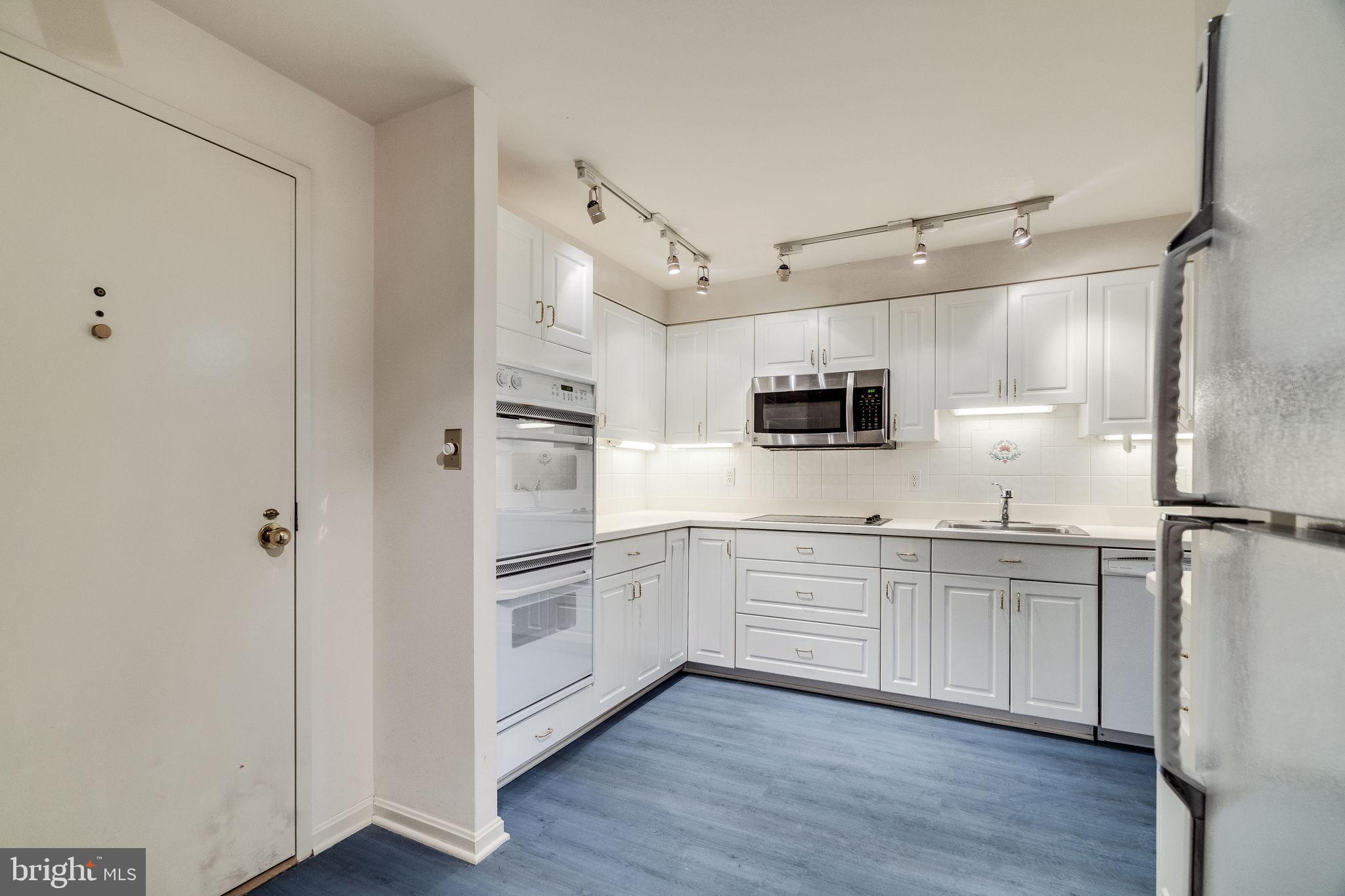 THE PLAZA - Residential Lease