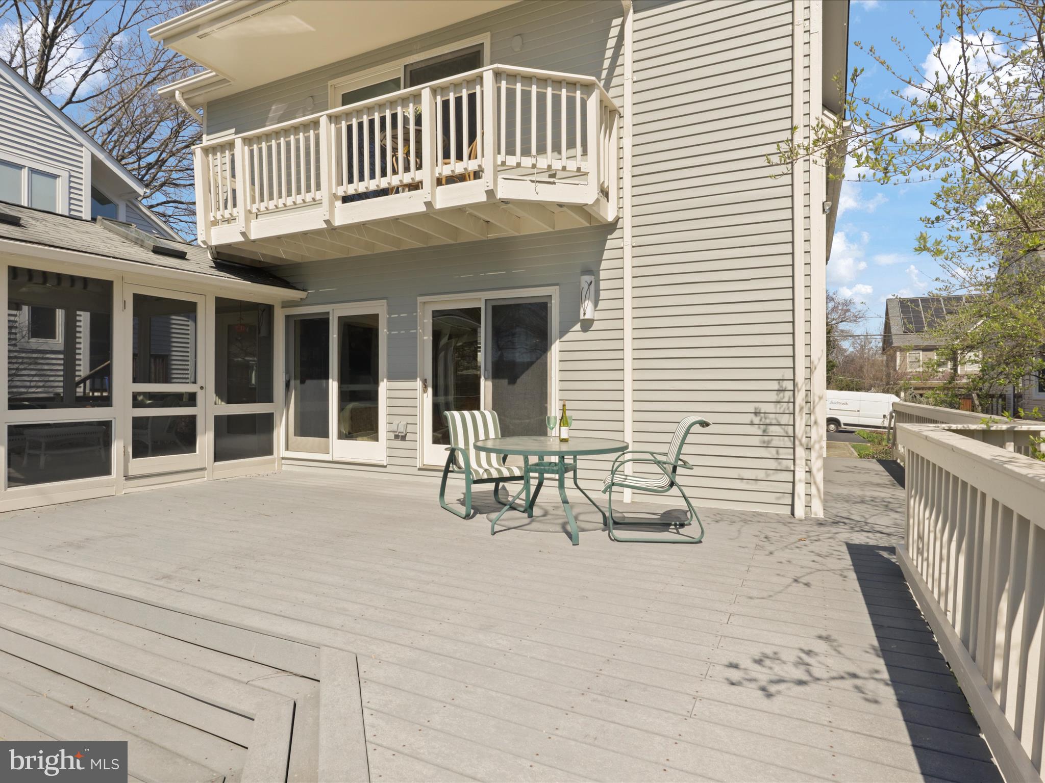 WAVERLY HILLS - Residential