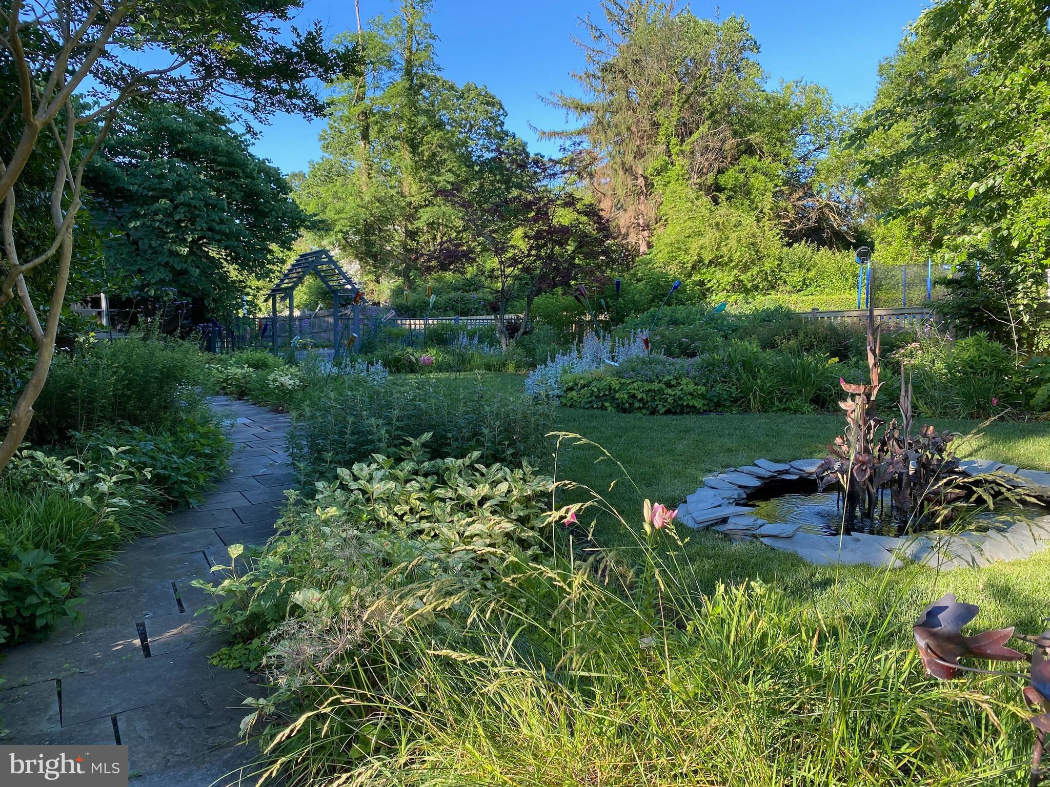 WAVERLY HILLS - Residential