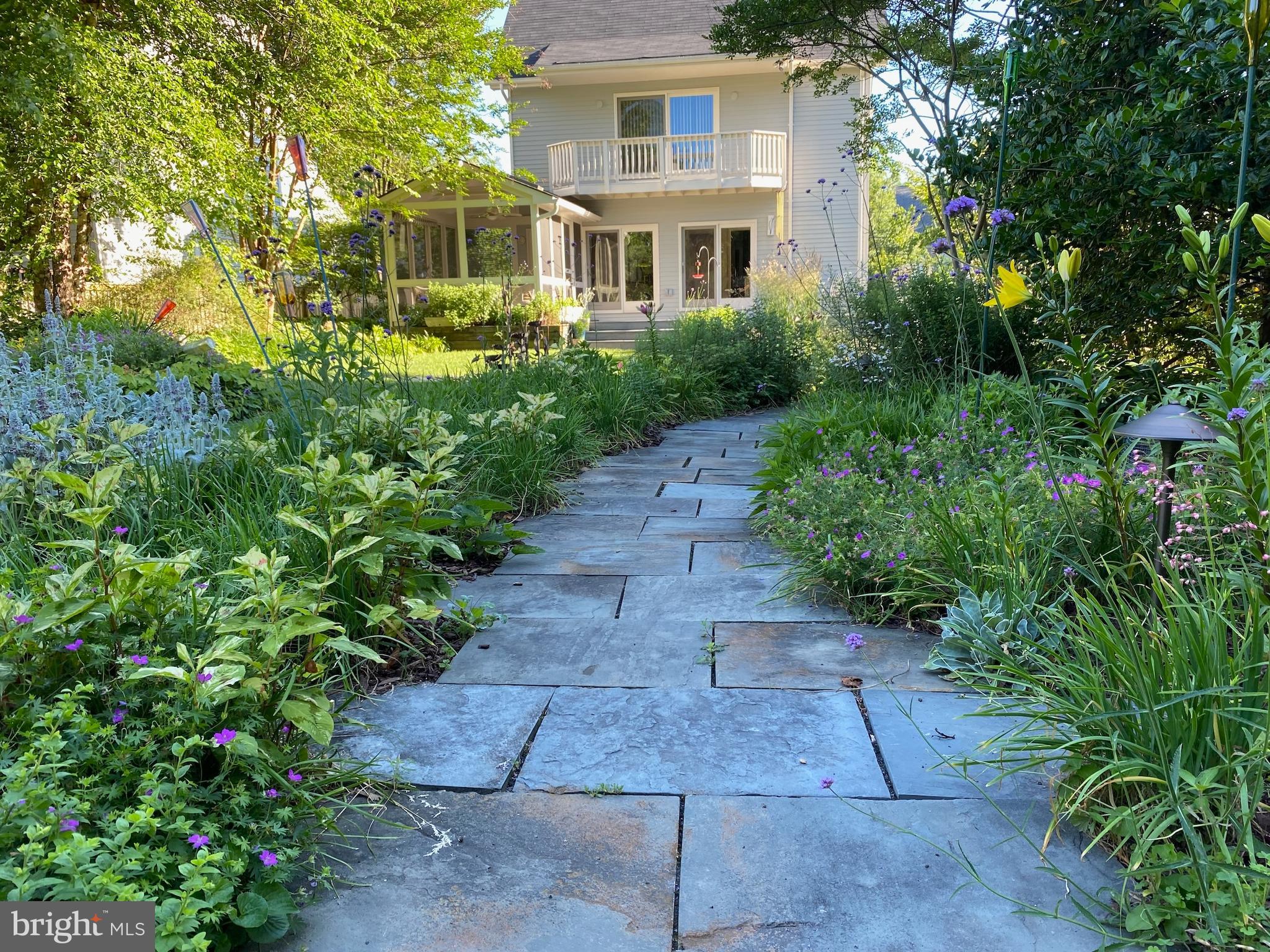 WAVERLY HILLS - Residential