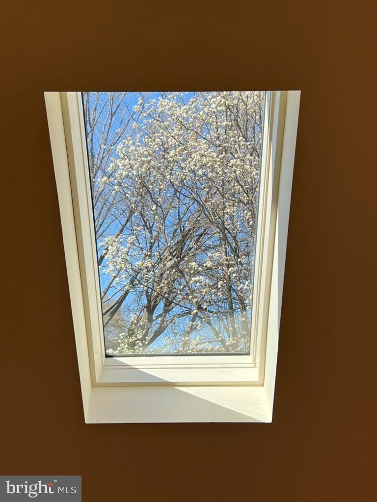 WAVERLY HILLS - Residential