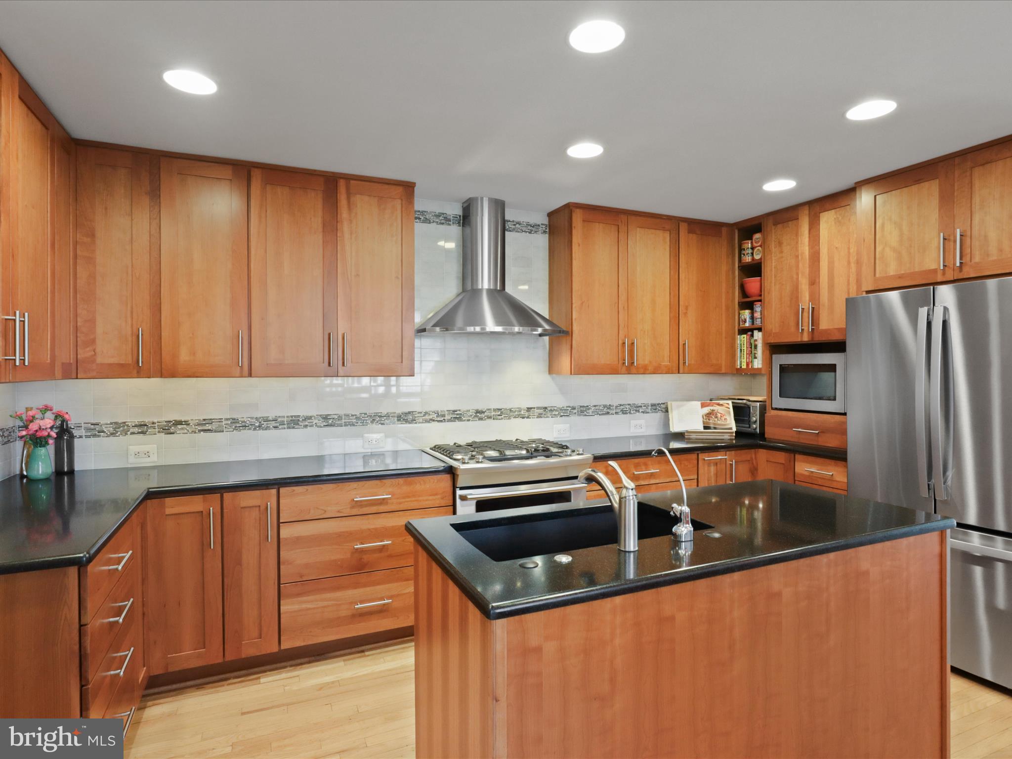 WAVERLY HILLS - Residential