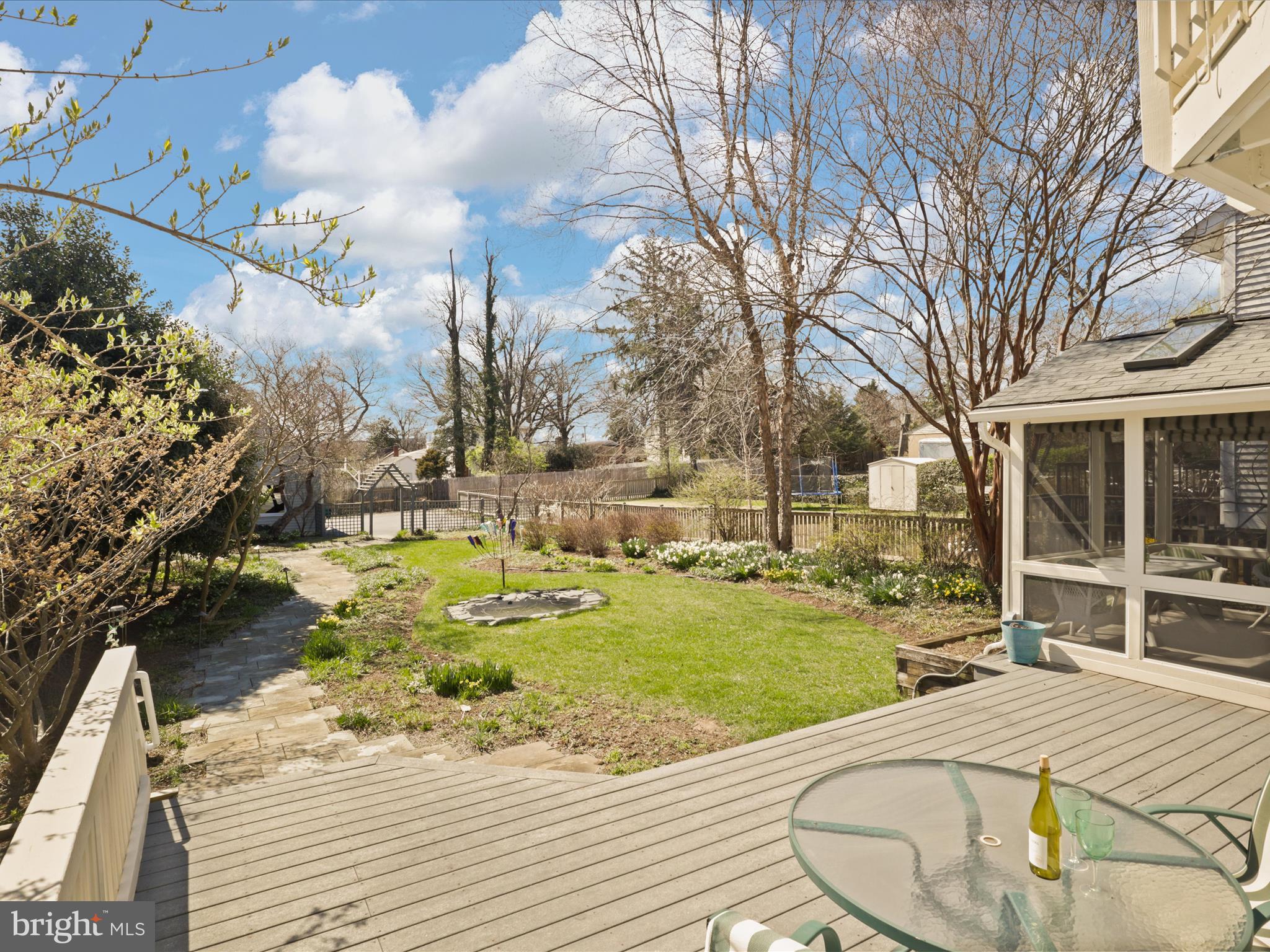 WAVERLY HILLS - Residential