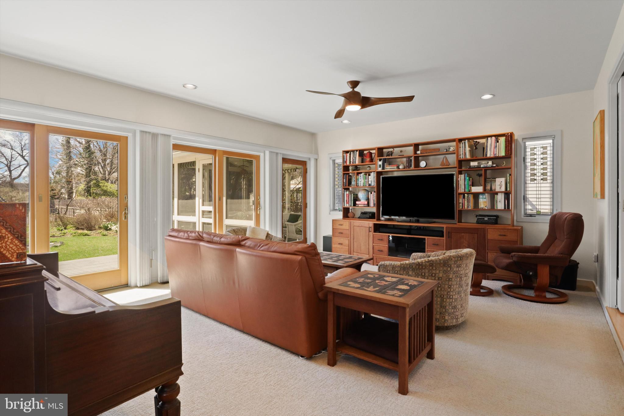 WAVERLY HILLS - Residential