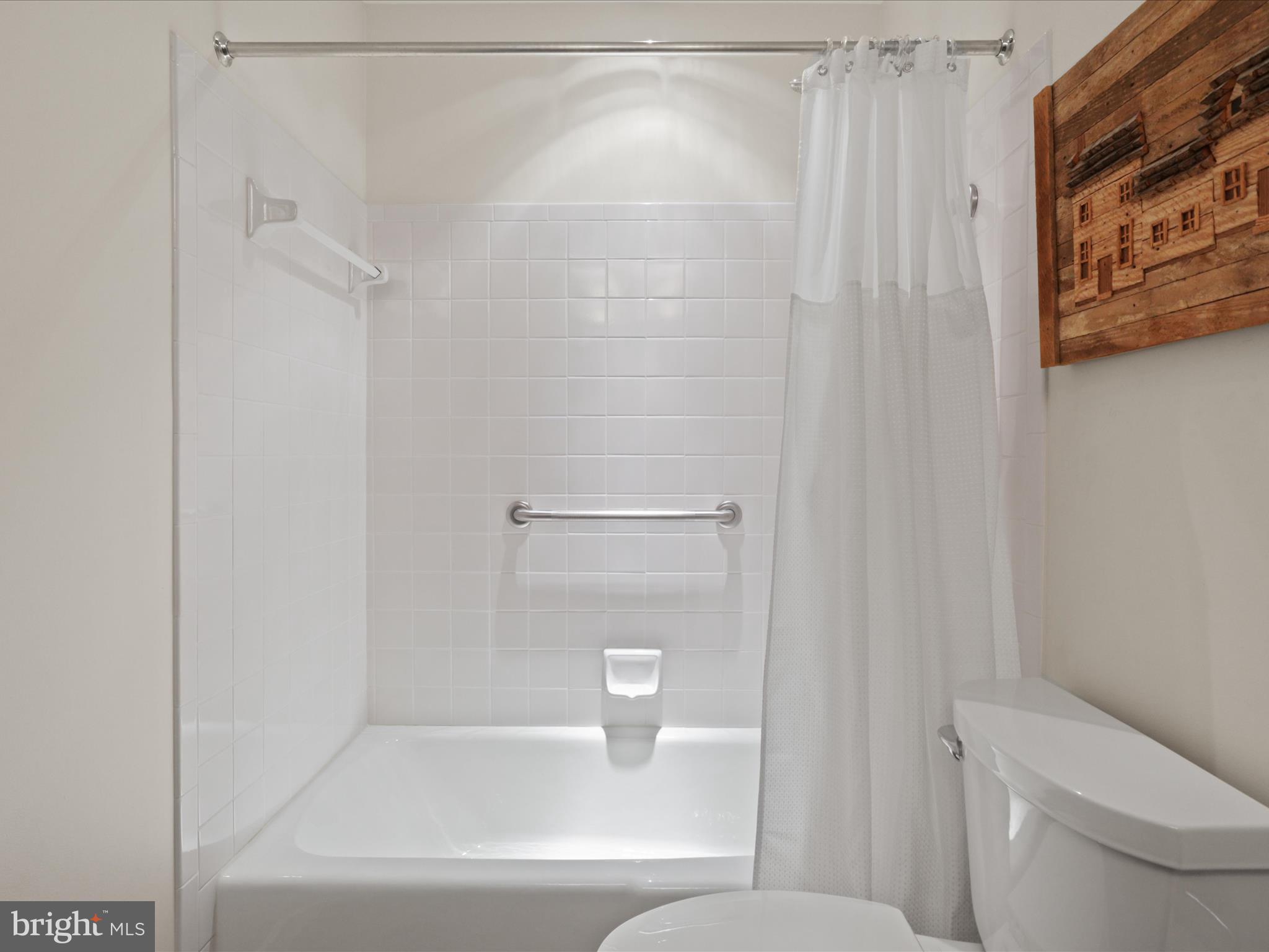 WAVERLY HILLS - Residential