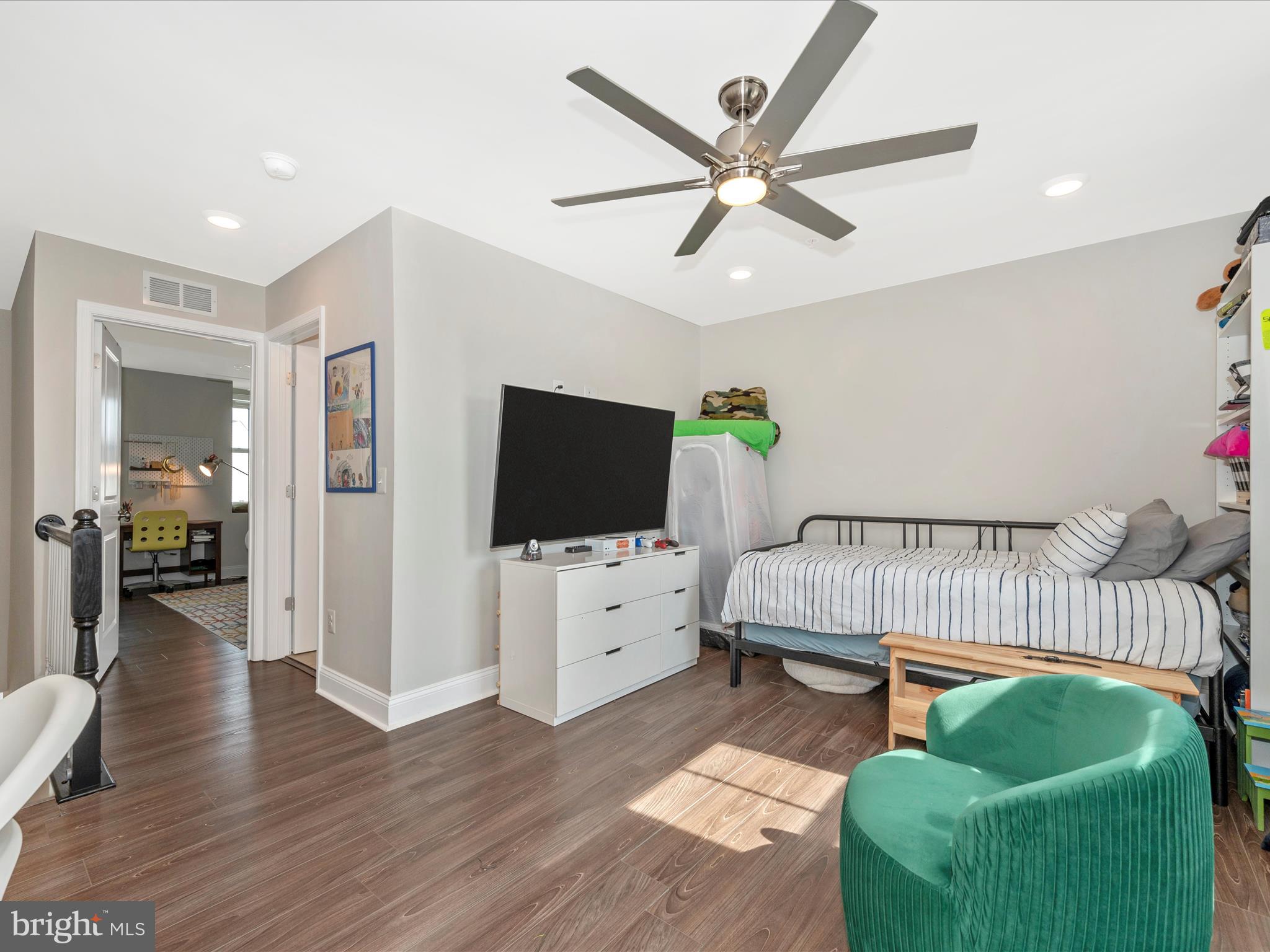 EASTCHURCH - Residential