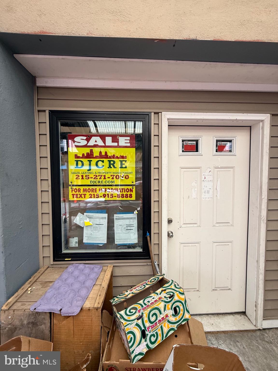 ITALIAN MARKET - Commercial Sale