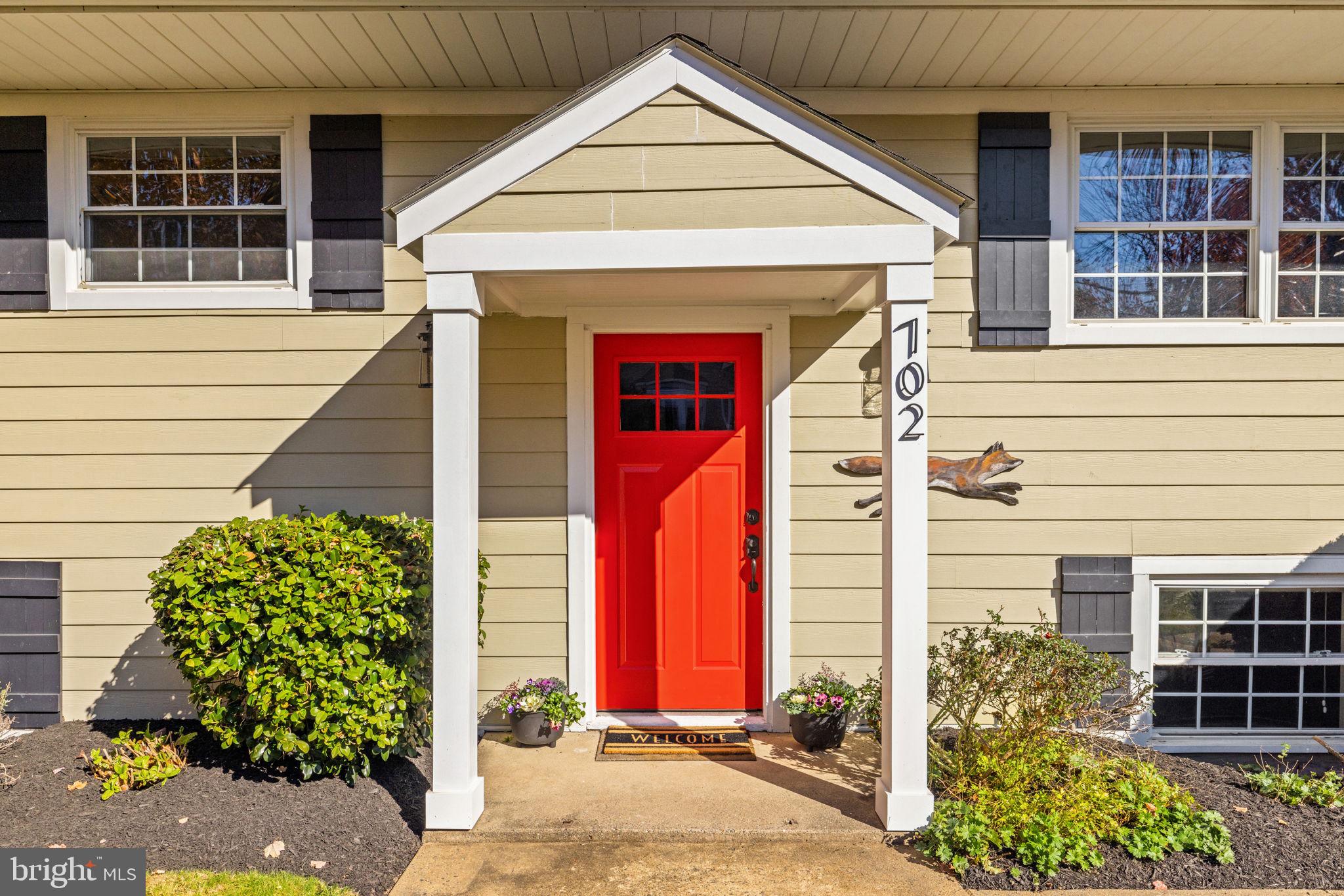 702 STONEWALL AVENUE