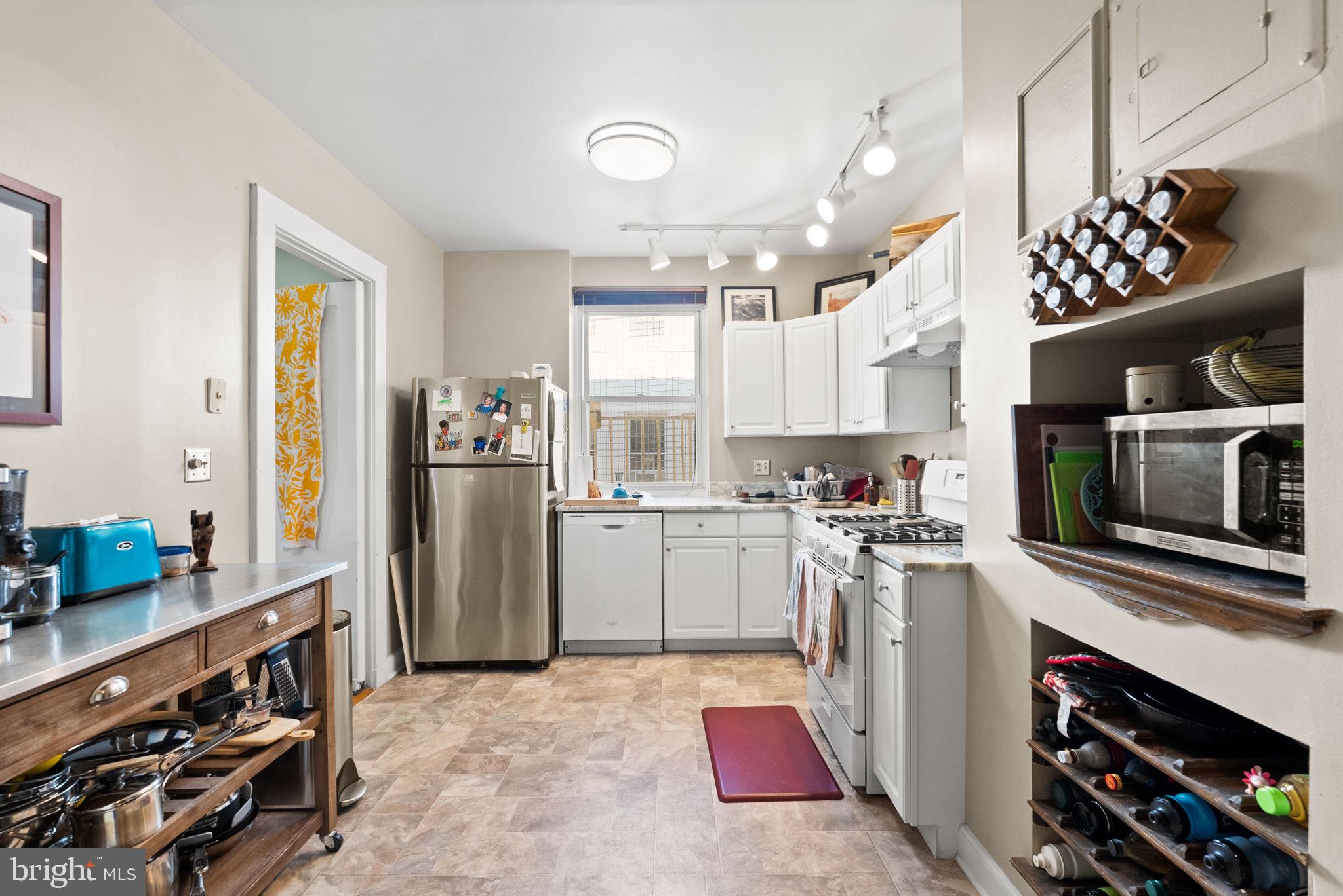 CHARLES VILLAGE - Residential