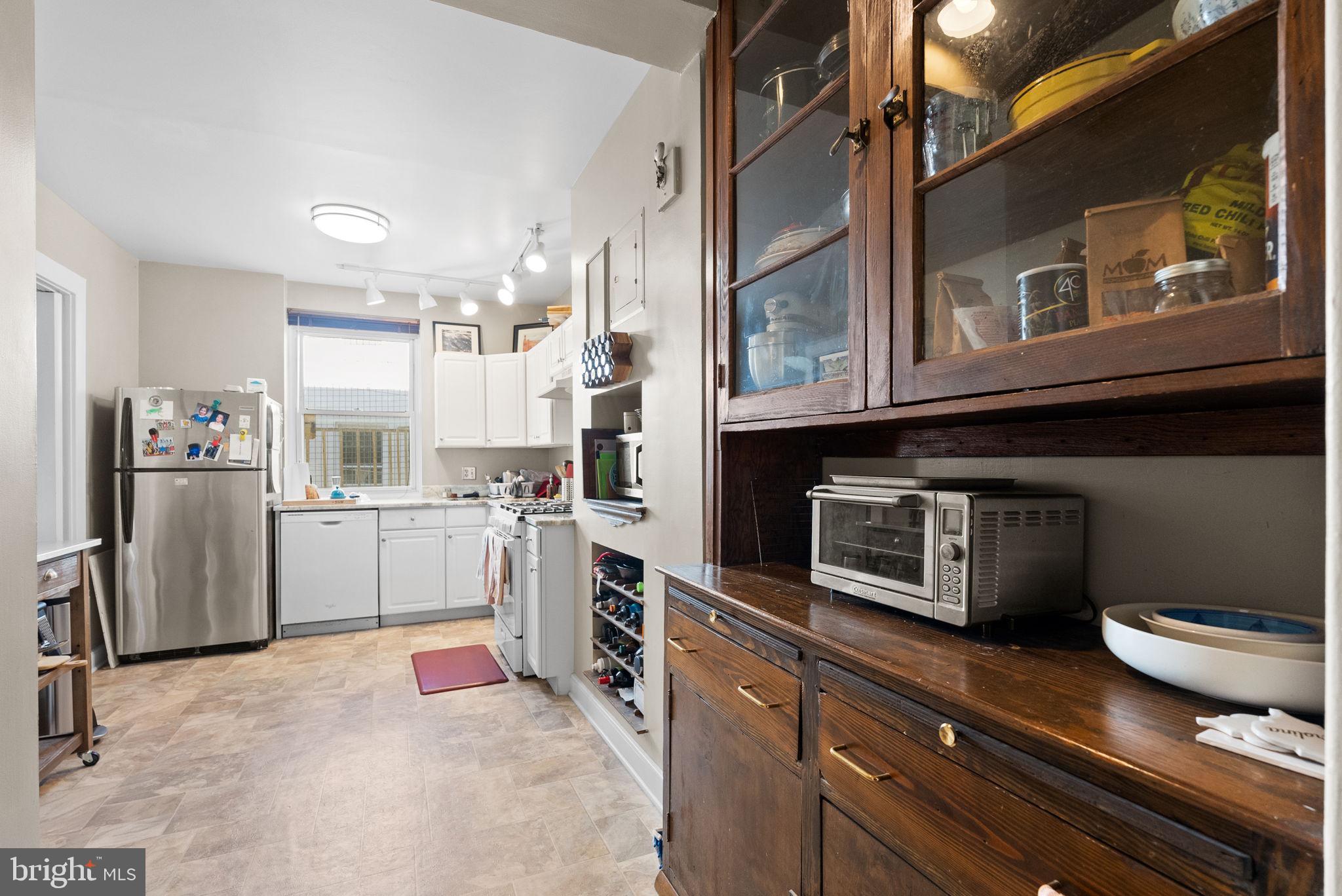 CHARLES VILLAGE - Residential