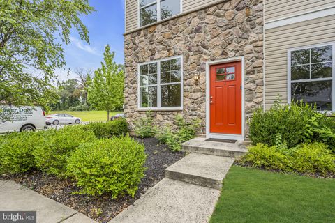 Photo of 41 E Rowand Way E, CLEMENTON, NJ 08021 (MLS # NJCD2114488)