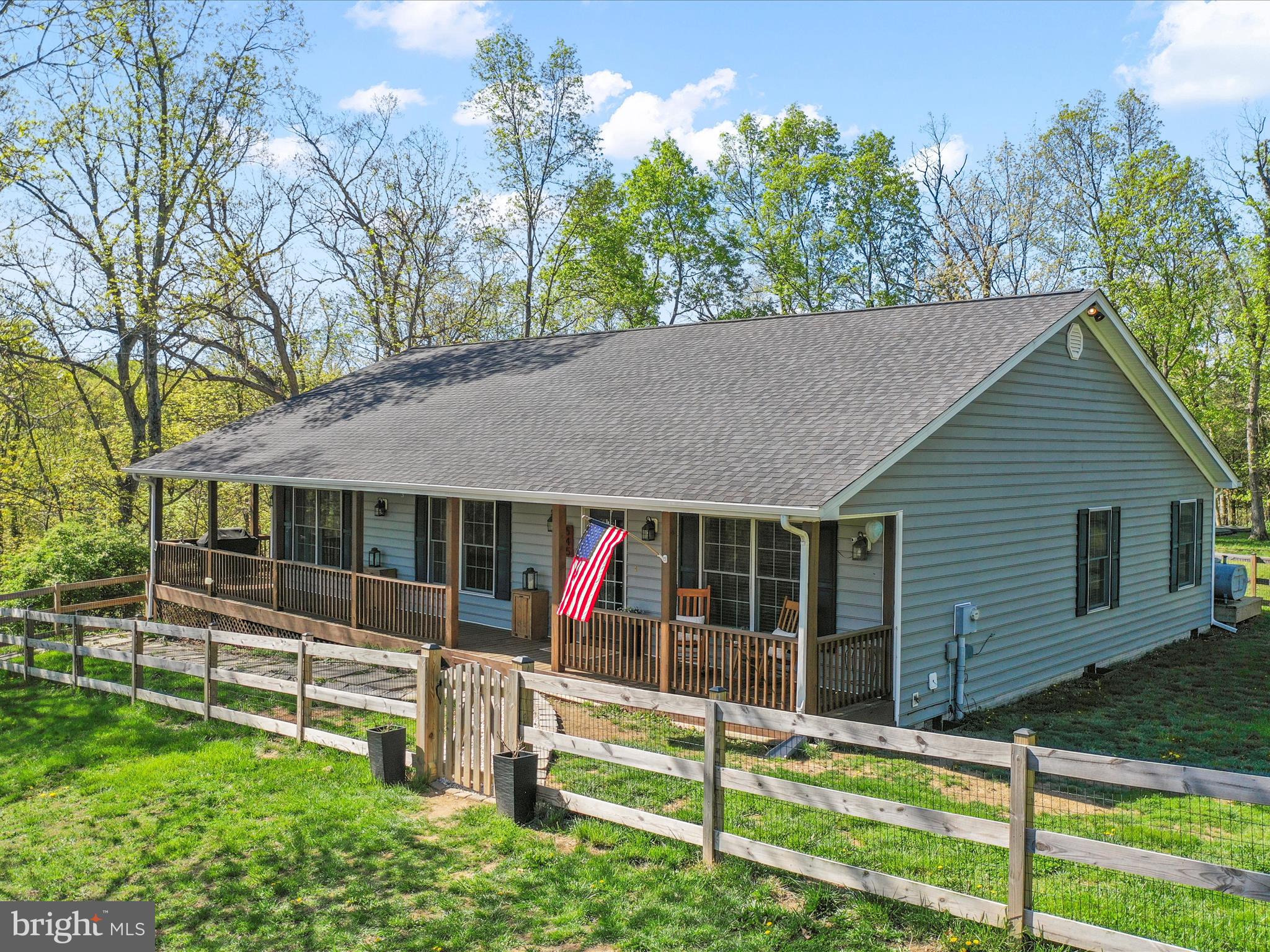 545 DEER RUN