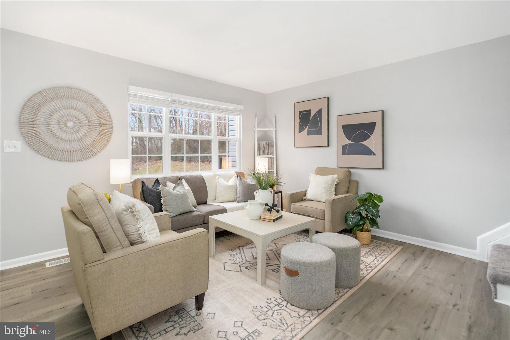 BRENTWOOD SQUARE - Residential