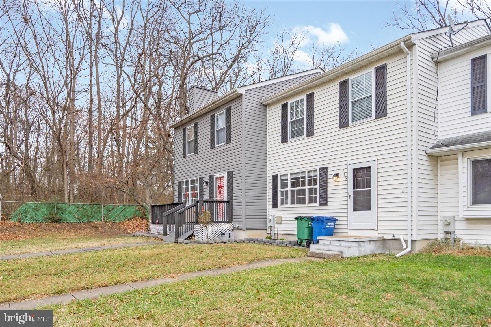 BRENTWOOD SQUARE - Residential