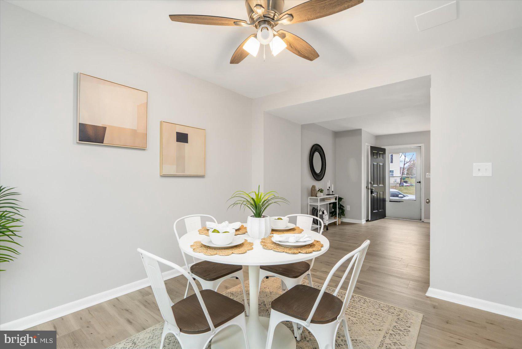 BRENTWOOD SQUARE - Residential