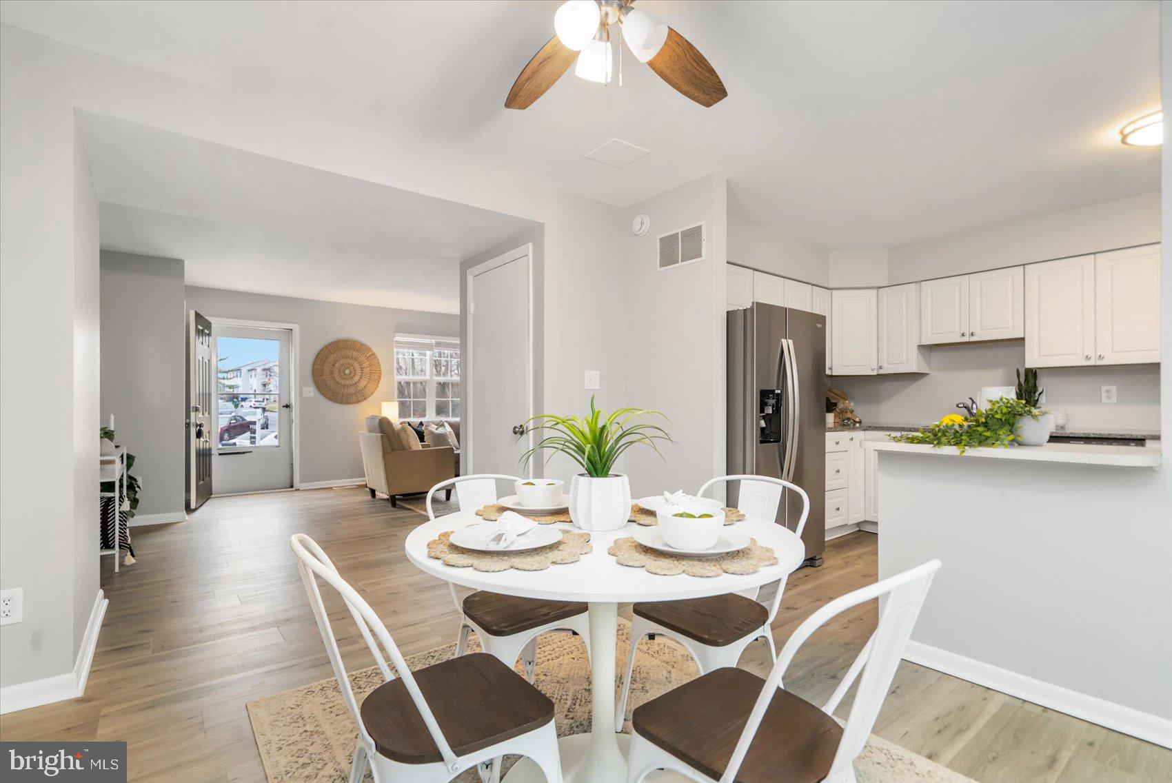 BRENTWOOD SQUARE - Residential