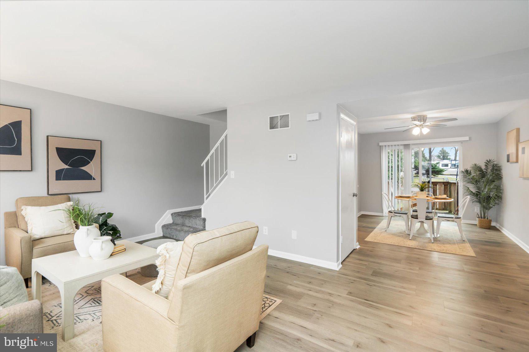 BRENTWOOD SQUARE - Residential