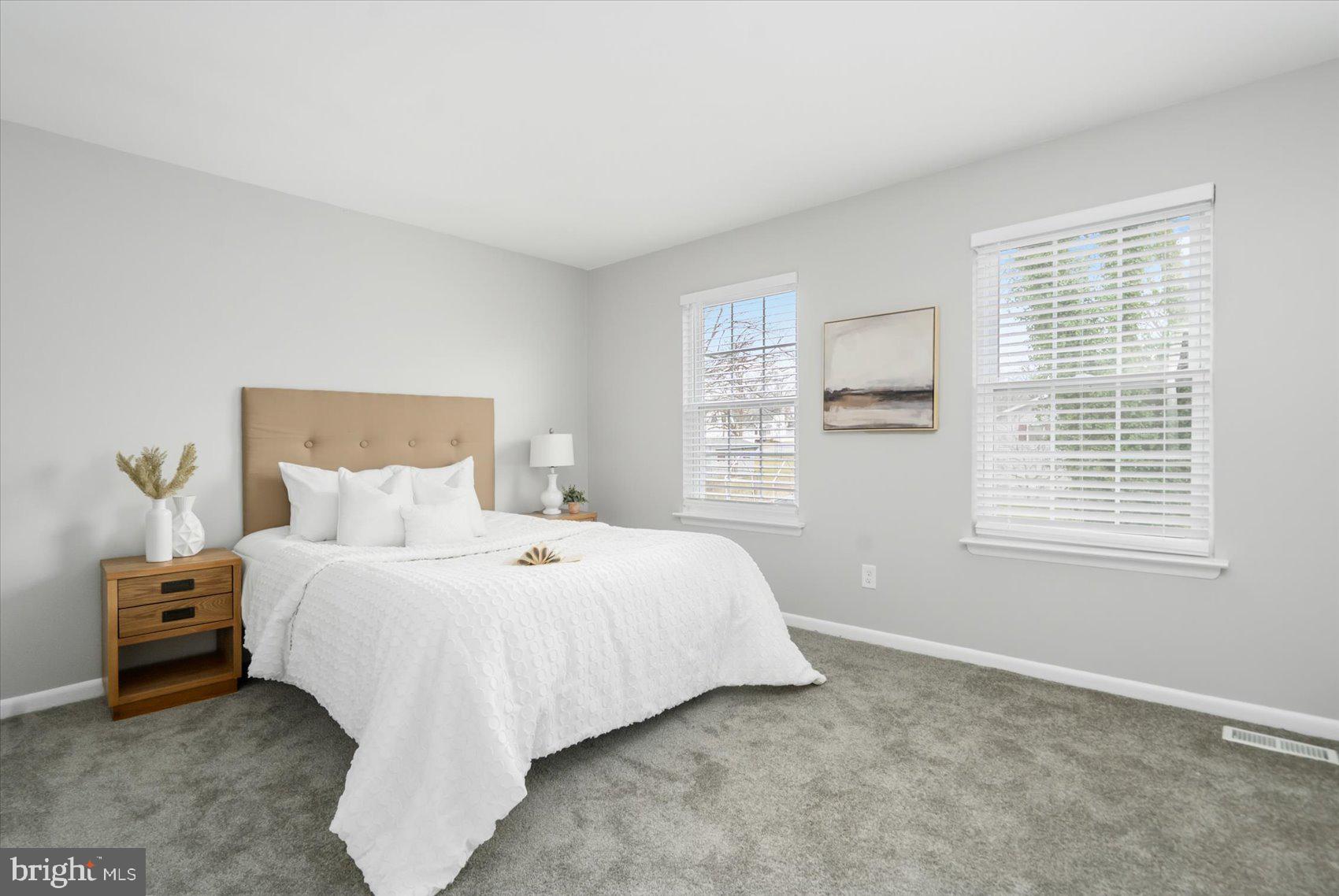 BRENTWOOD SQUARE - Residential