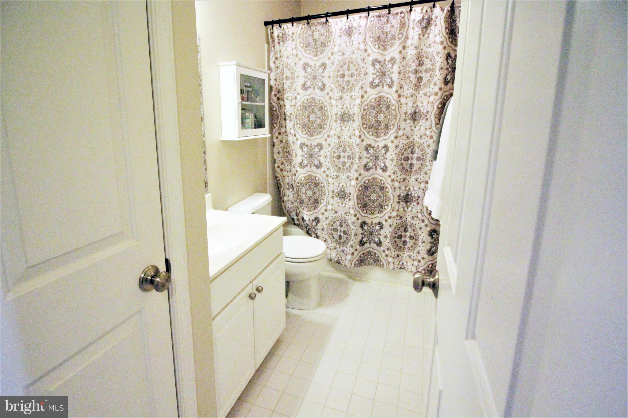 COUNTRY WALK - Residential