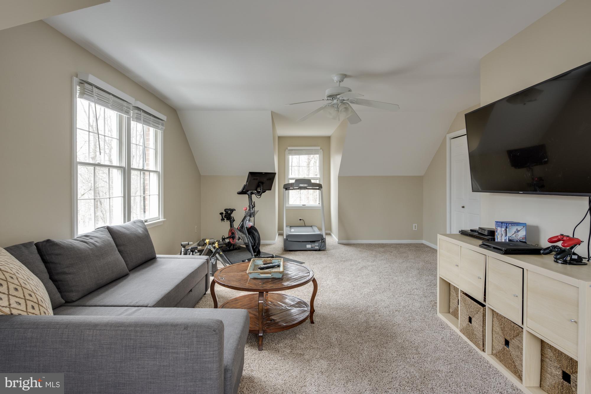 HARBOR HILLS - Residential