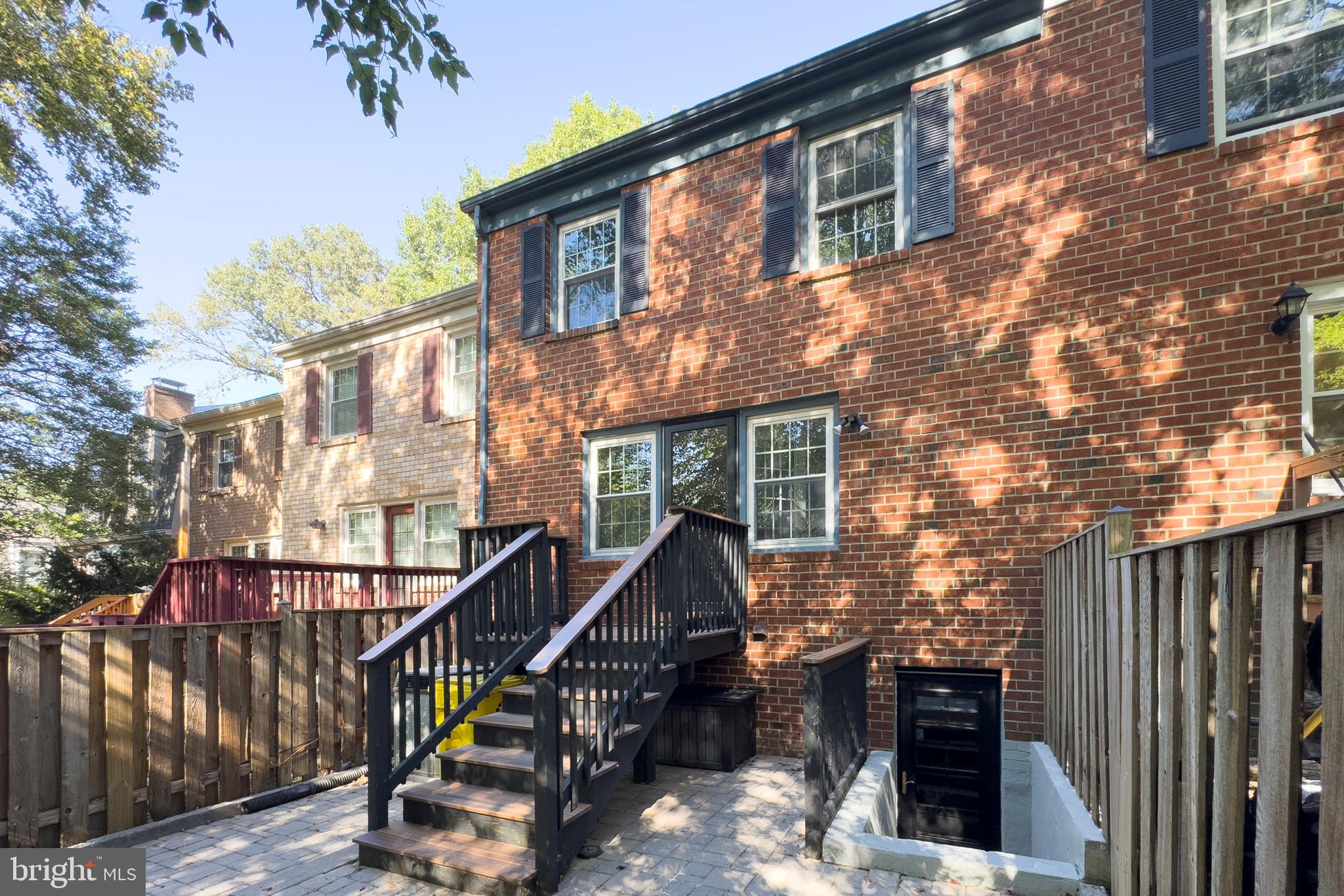LAKE LOUISE - Residential