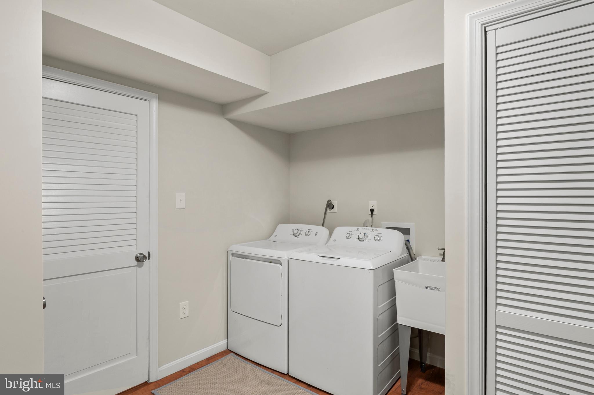 LAKE LOUISE - Residential