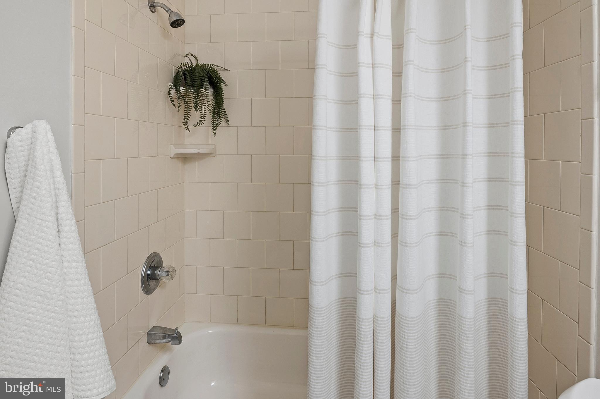 LAKE LOUISE - Residential