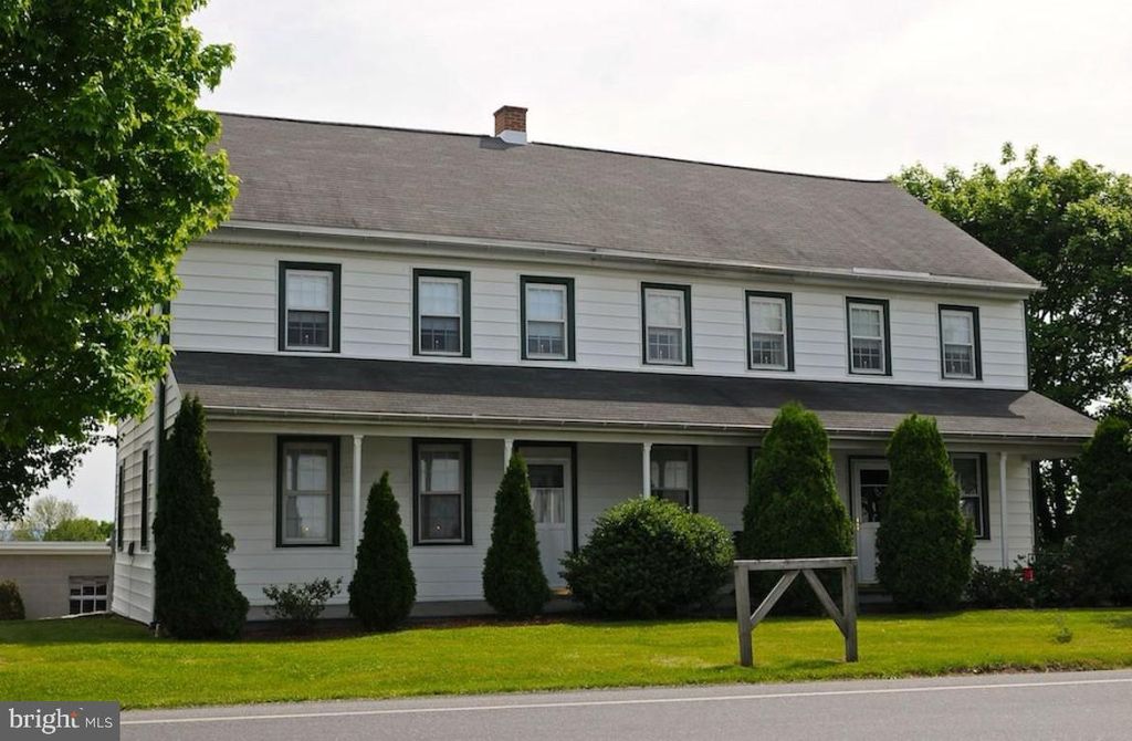 Photo of 453 Fruitville Pike, MANHEIM, PA 17545 (MLS # PALA2076374)