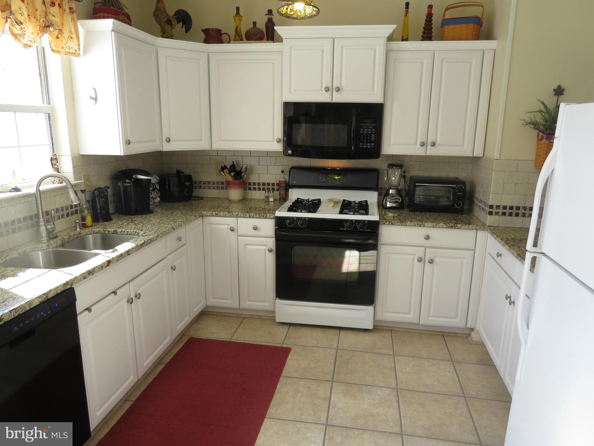 CENTRE RIDGE LAND BAY - Residential