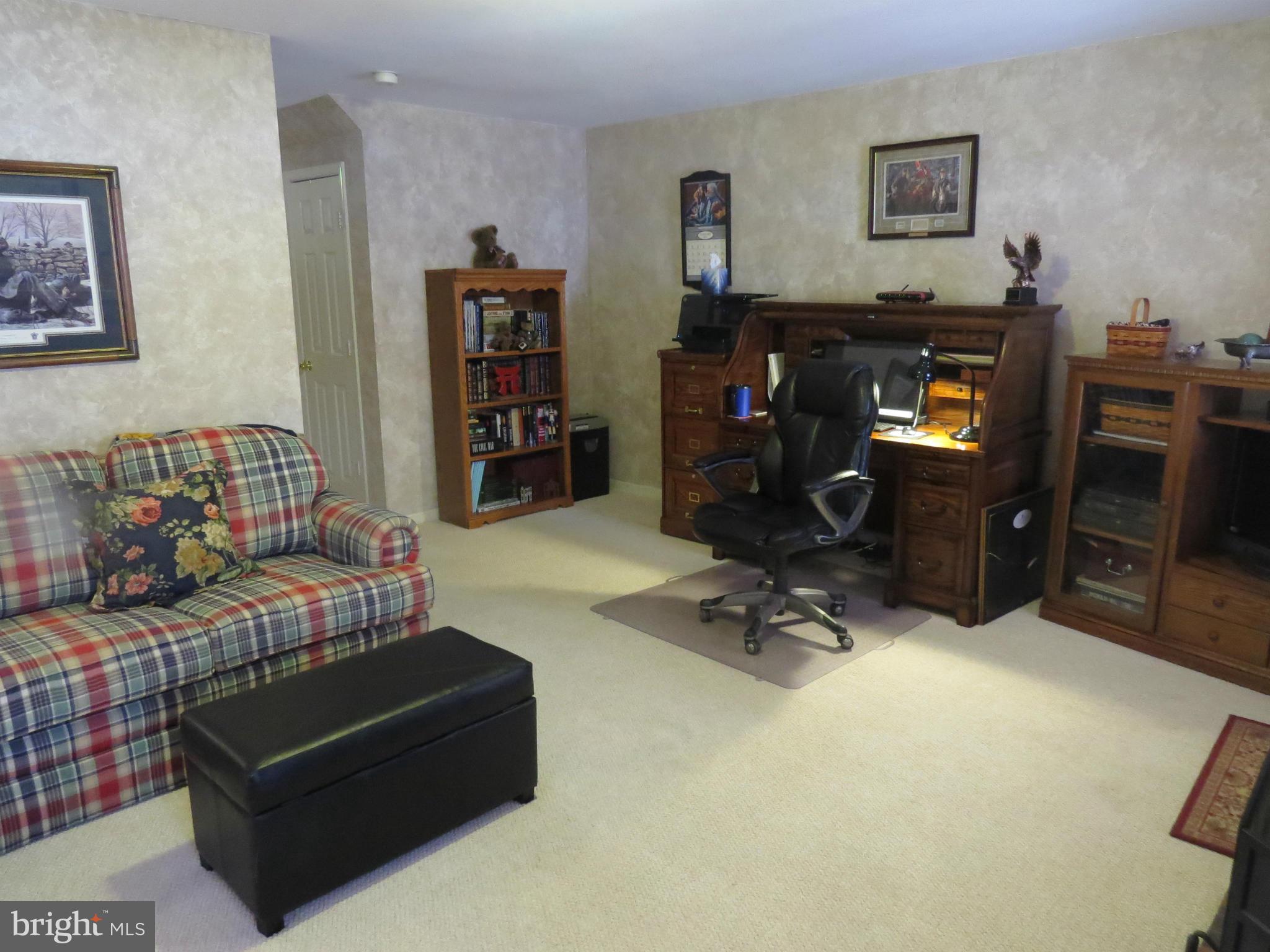 CENTRE RIDGE LAND BAY - Residential