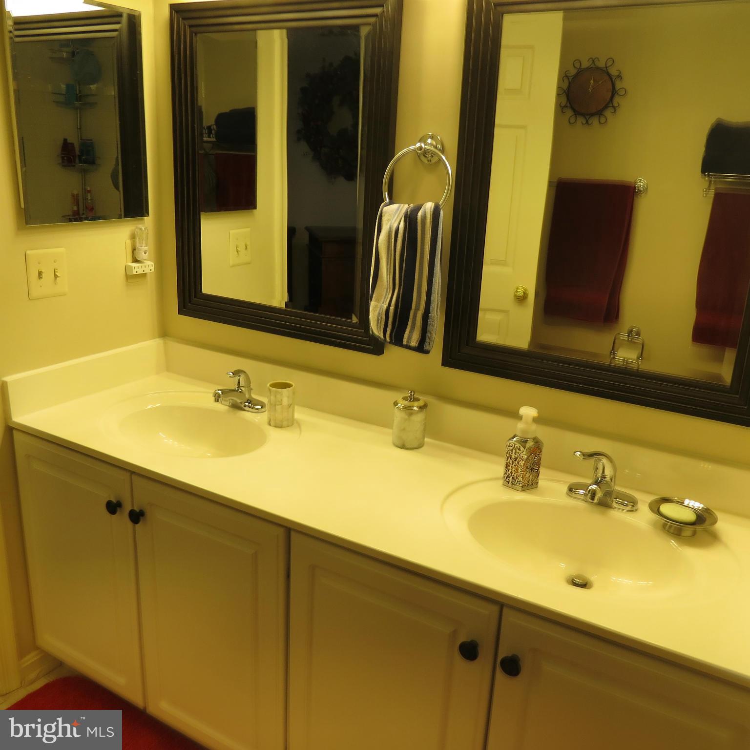 CENTRE RIDGE LAND BAY - Residential