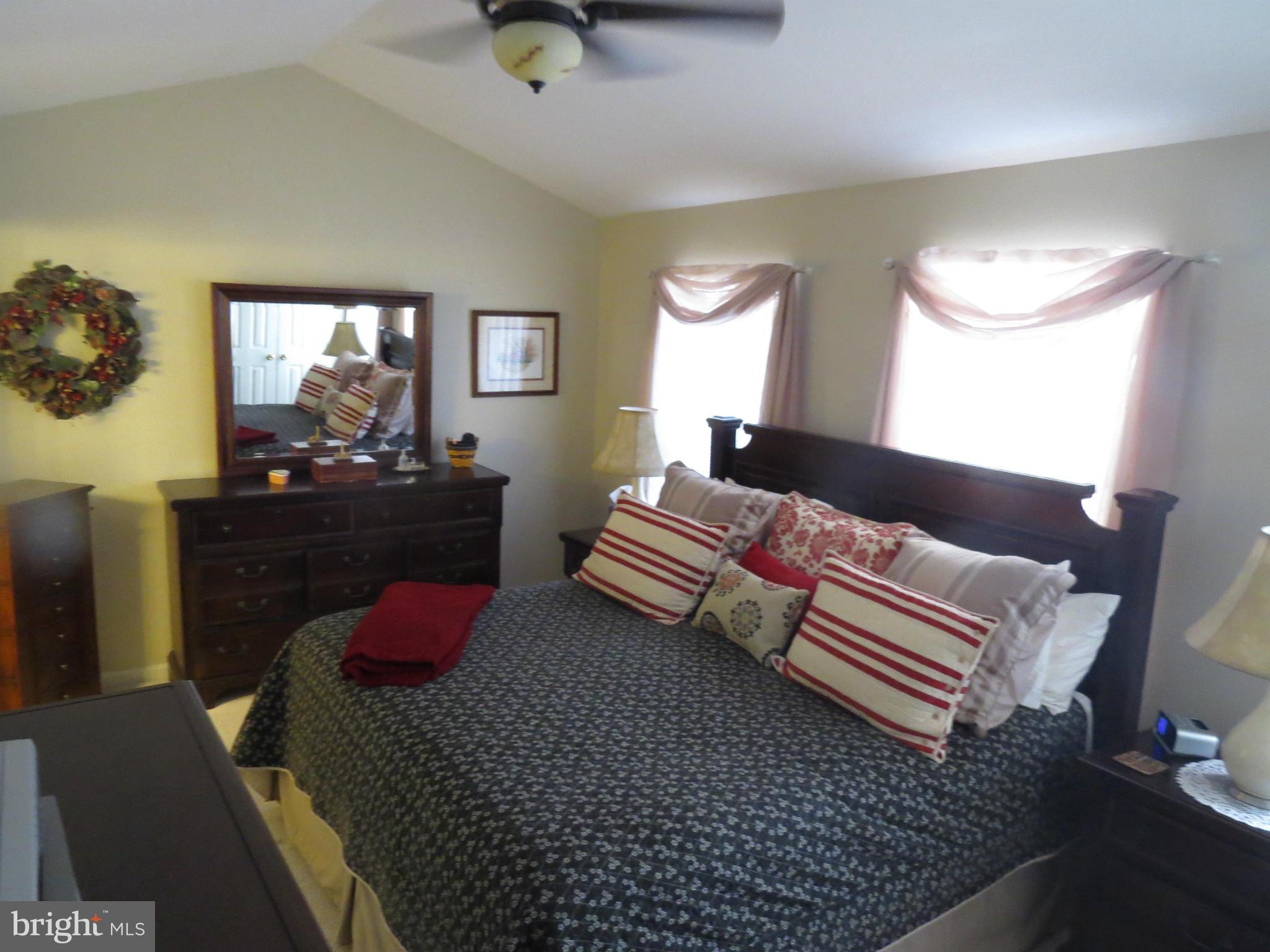 CENTRE RIDGE LAND BAY - Residential