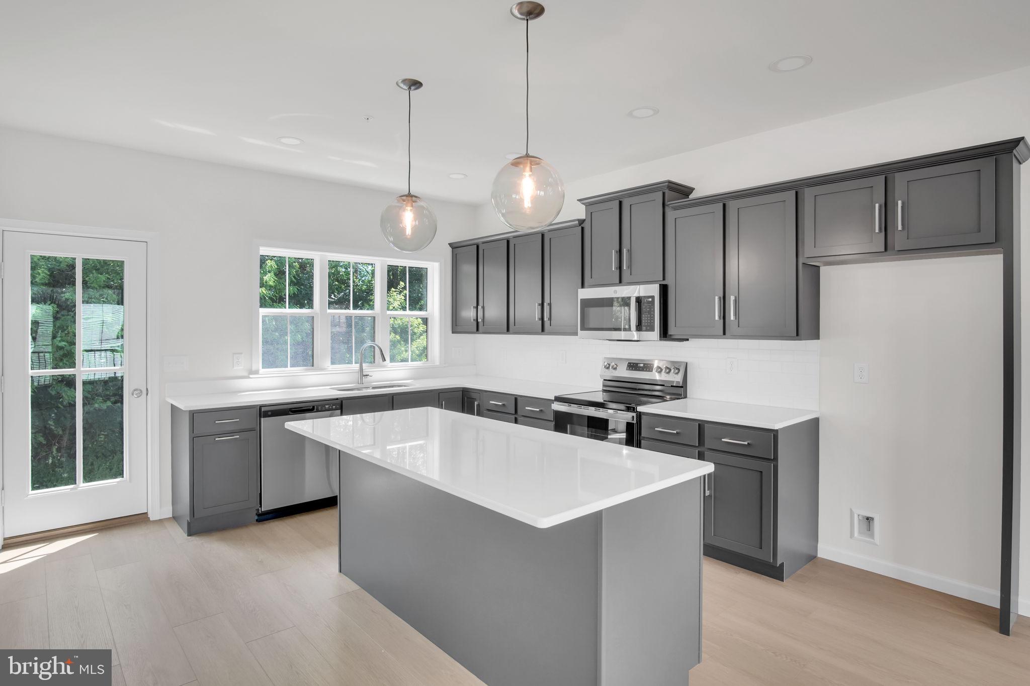 181 TRAILSIDE COURT