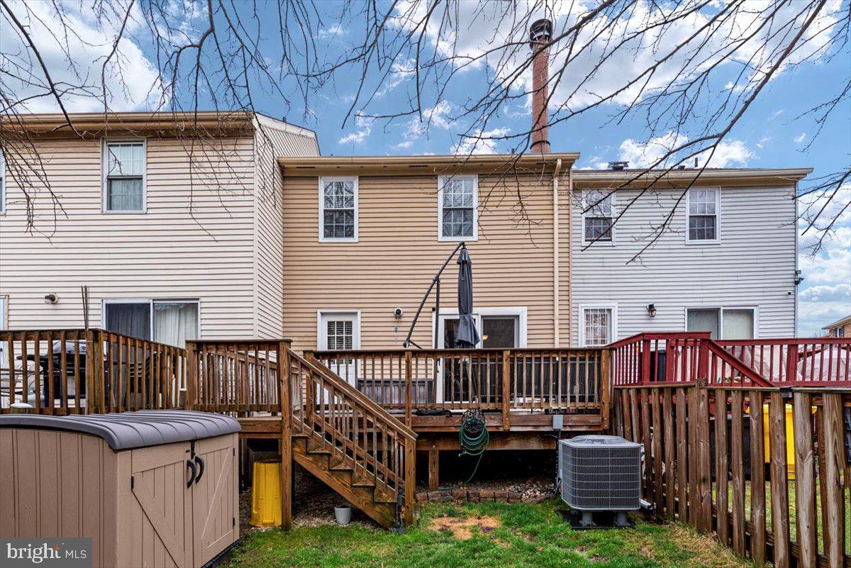 ELIZABETHS LANDING - Residential