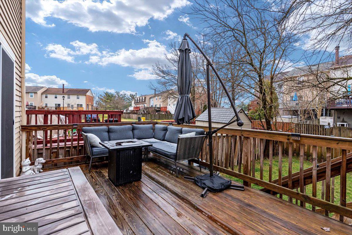 ELIZABETHS LANDING - Residential