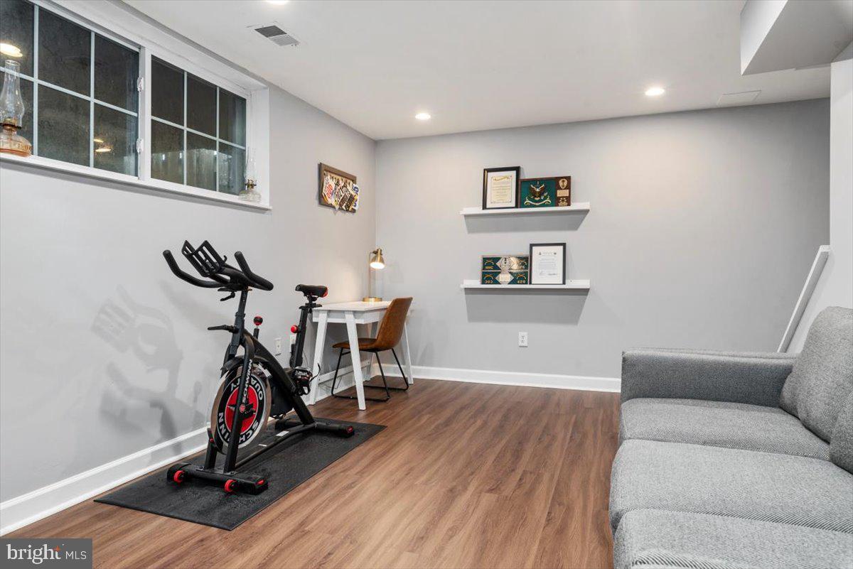 ELIZABETHS LANDING - Residential