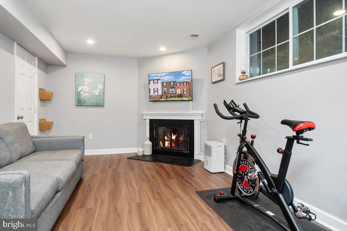 ELIZABETHS LANDING - Residential