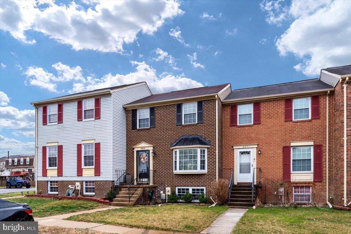 ELIZABETHS LANDING - Residential