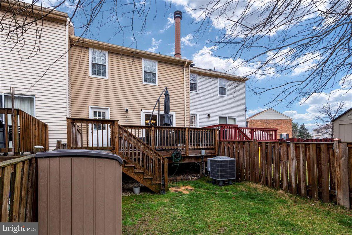 ELIZABETHS LANDING - Residential