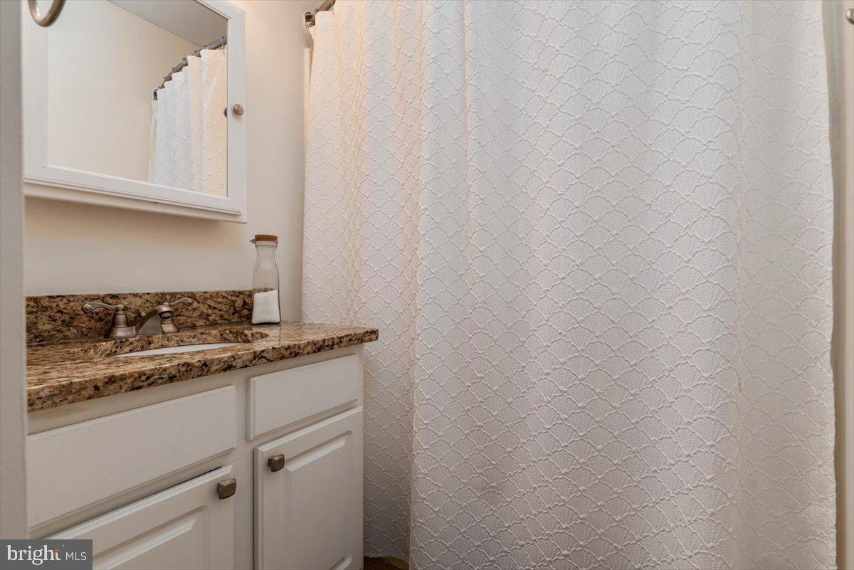 ELIZABETHS LANDING - Residential