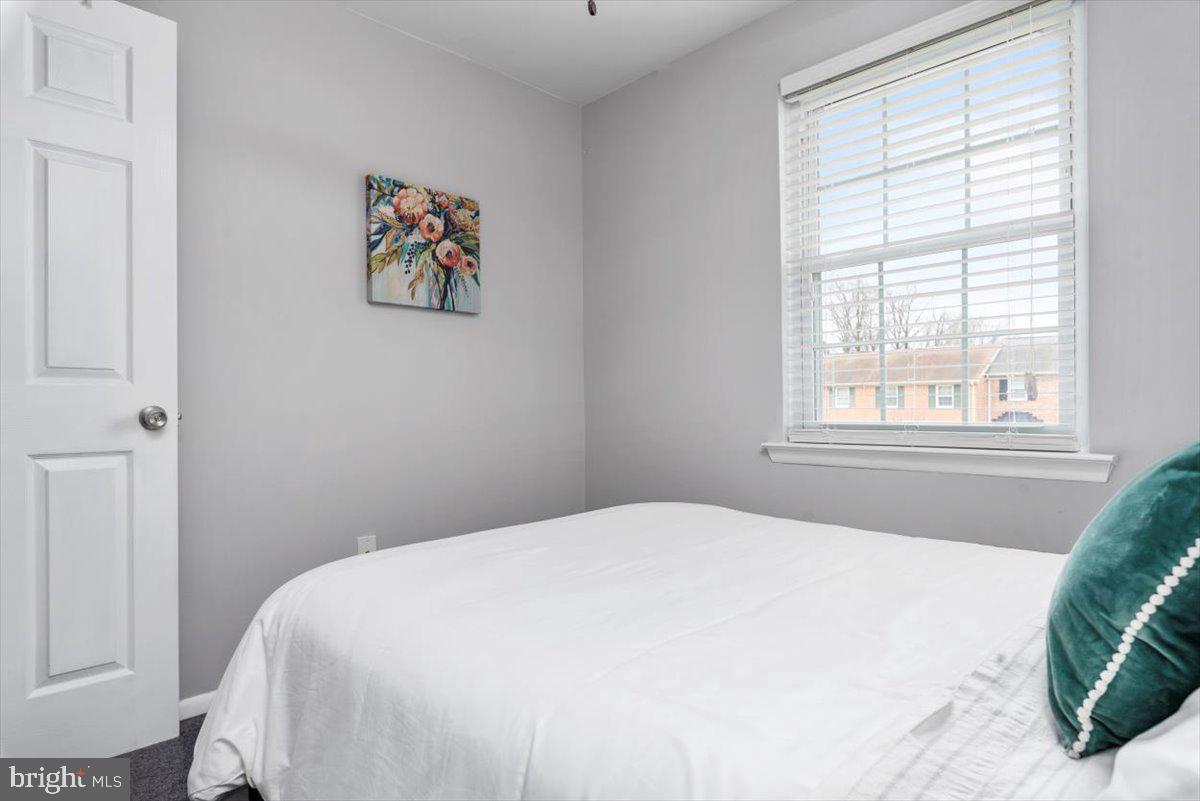 ELIZABETHS LANDING - Residential