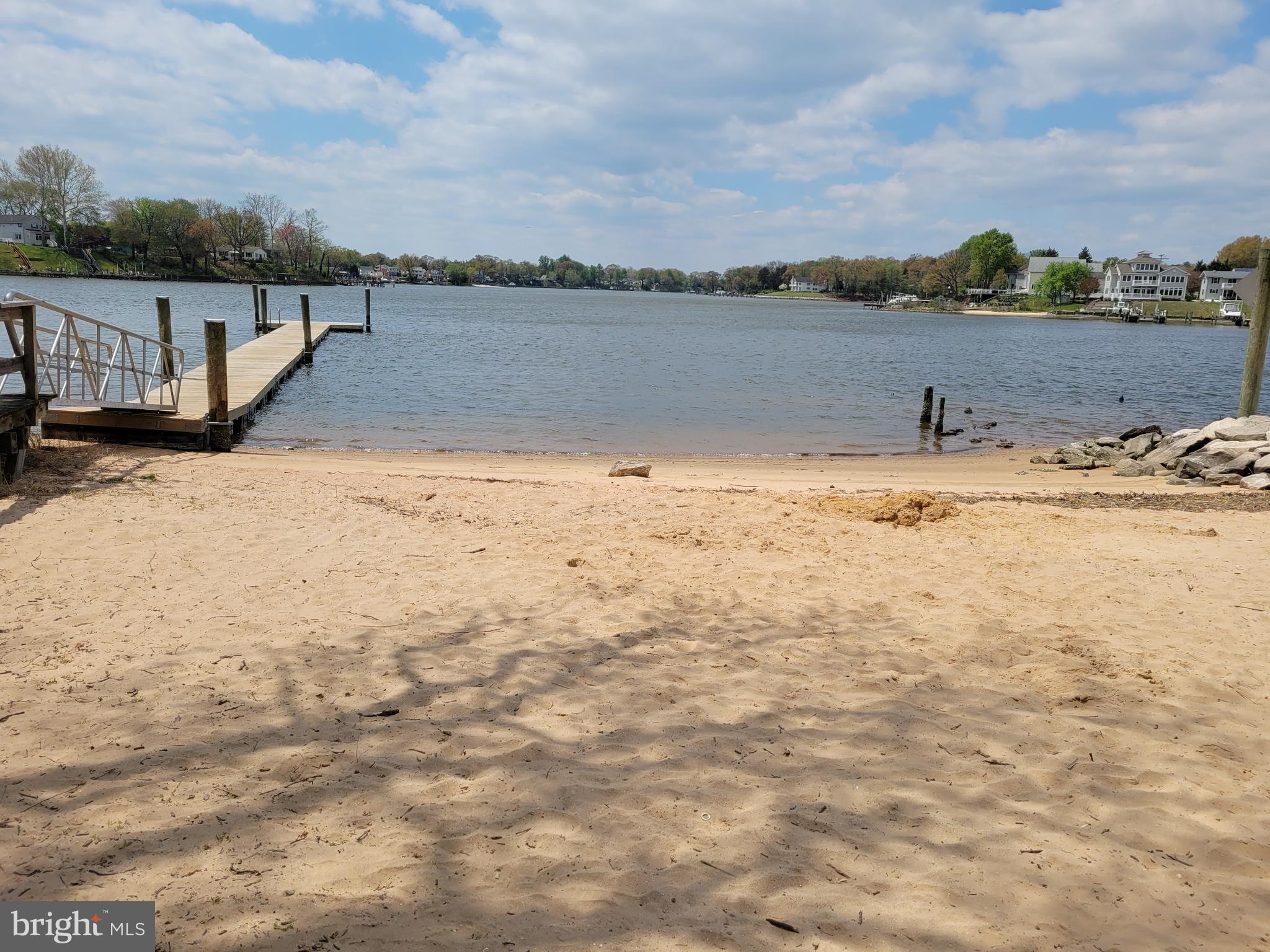 ELIZABETHS LANDING - Residential