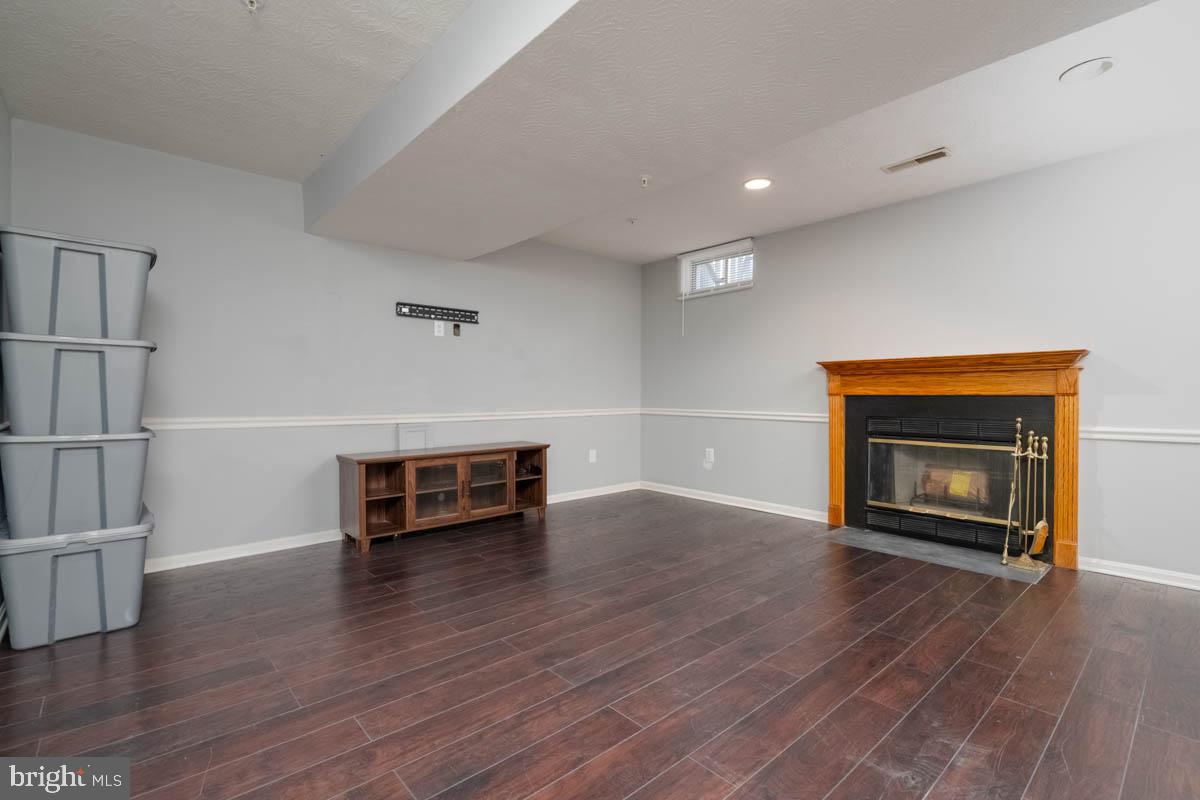 SOMERSET SUB - Residential