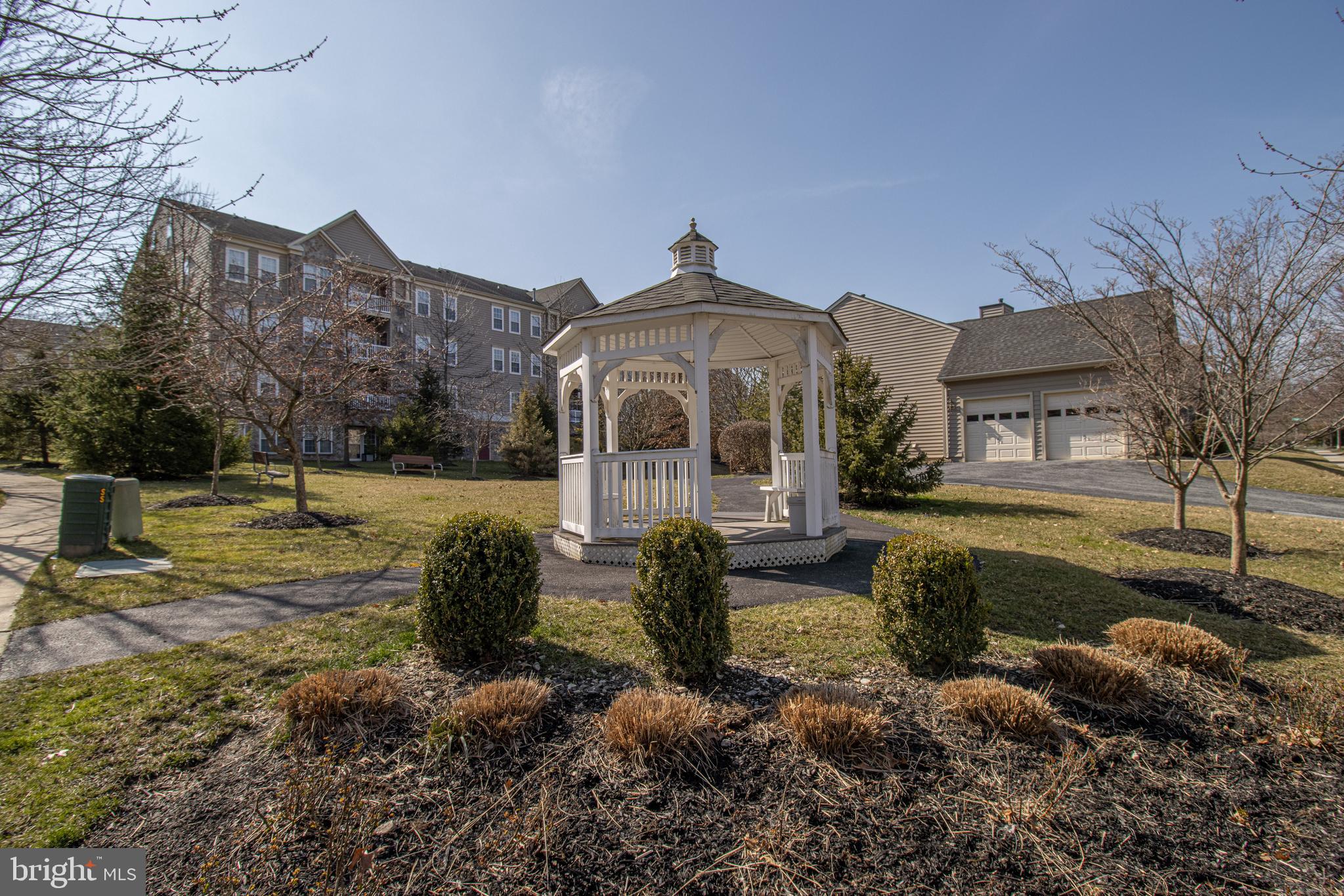 GLYNDON TRACE - Residential