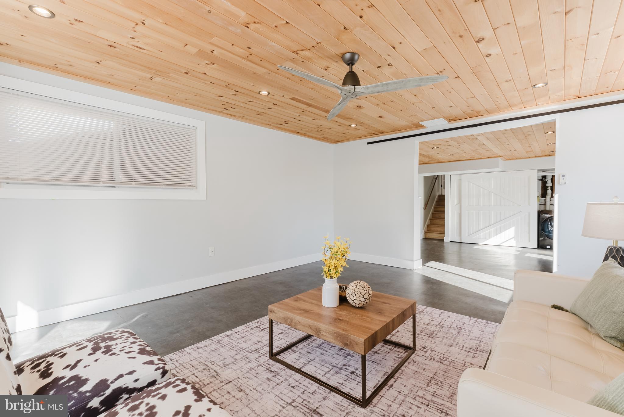 BURGUNDY FARM - Residential