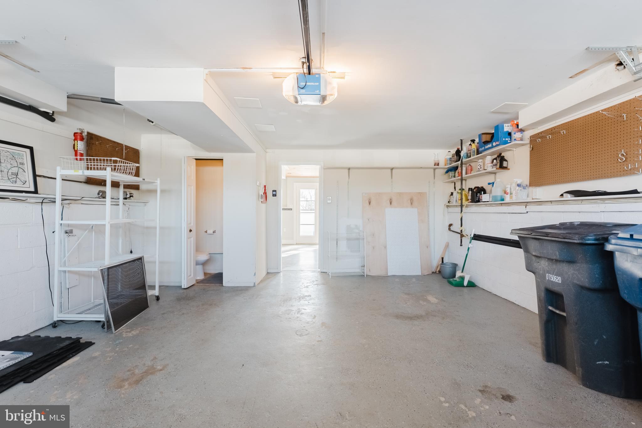 BURGUNDY FARM - Residential